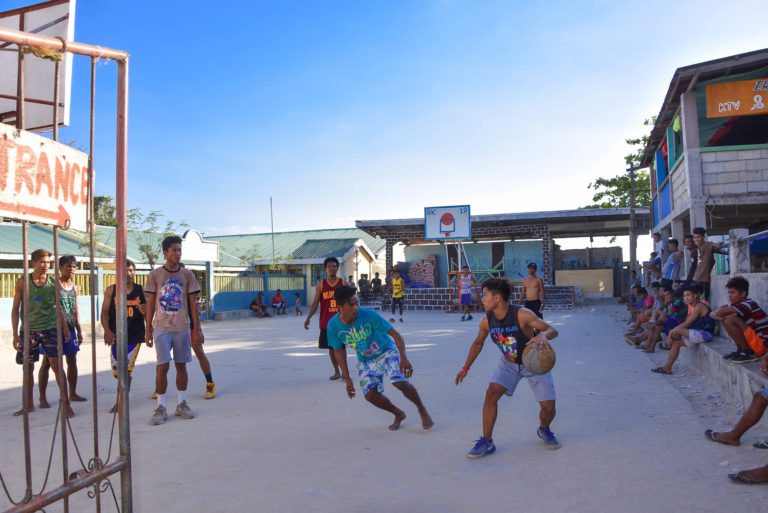 Basketball court in Guimbitayan